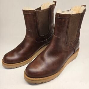 UGG Slim Britt 1013851 Brown Chestnut Leather Wedge Chelsea Boots, Size 7.5